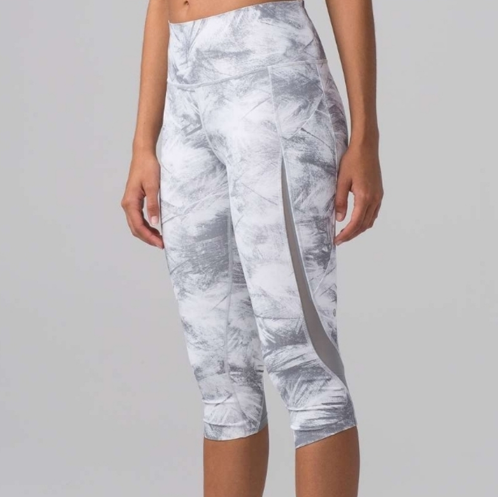 Lululemon pace perfect crop